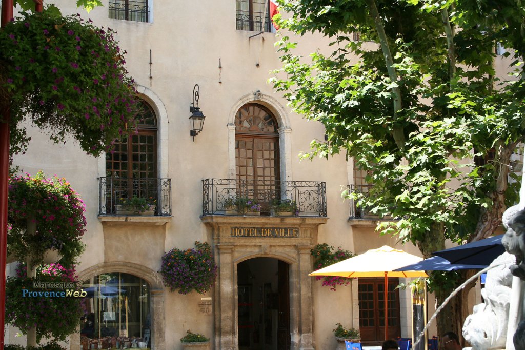 H&ocirc;tel de Ville de Manosque.