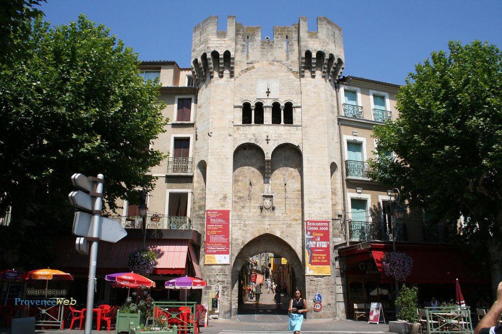 Porte de la Saunerie &agrave; Manosque.