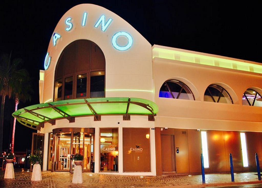 Casino pr&egrave;s de Saint Tropez.