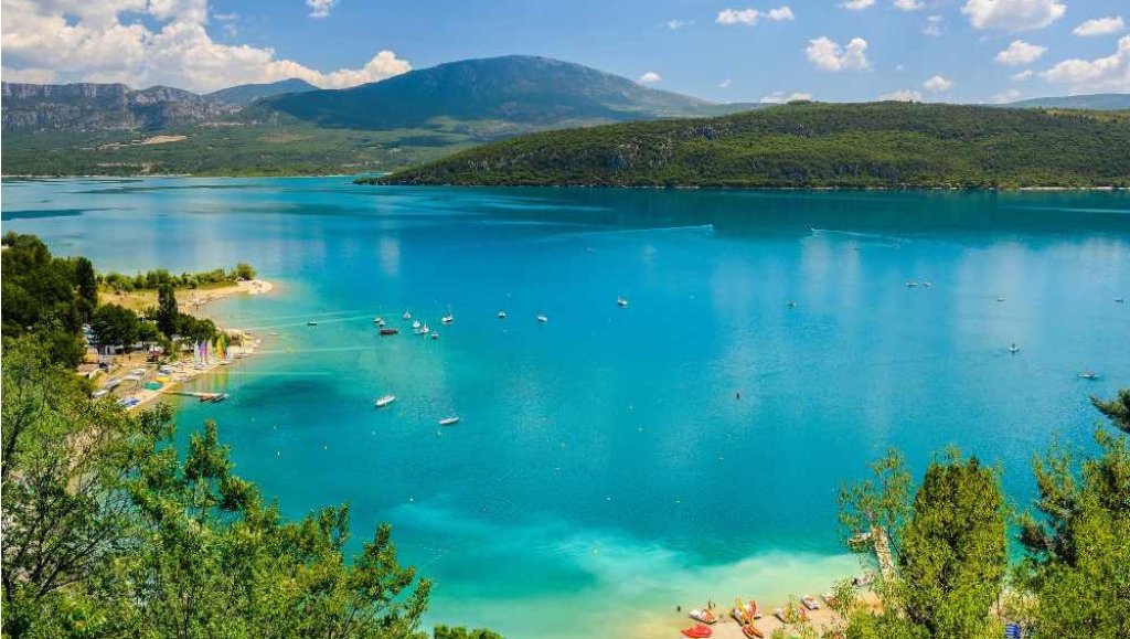 le Lac de Sainte Croix.