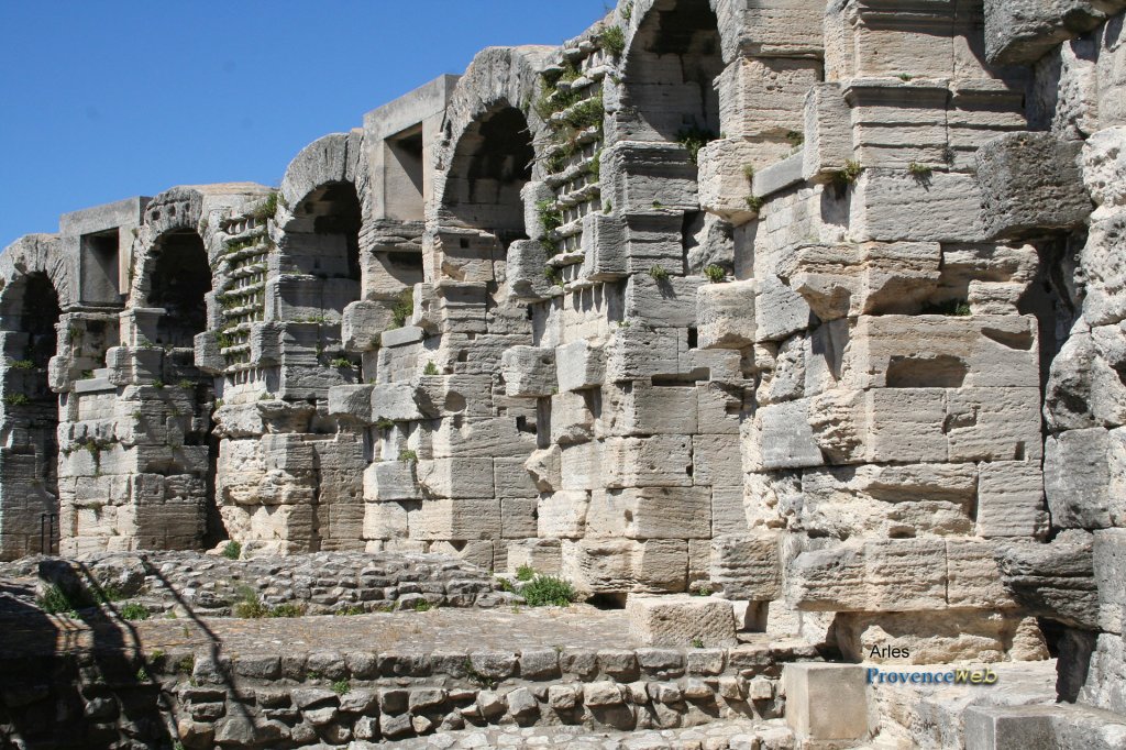 Ar&egrave;nes d'Arles.