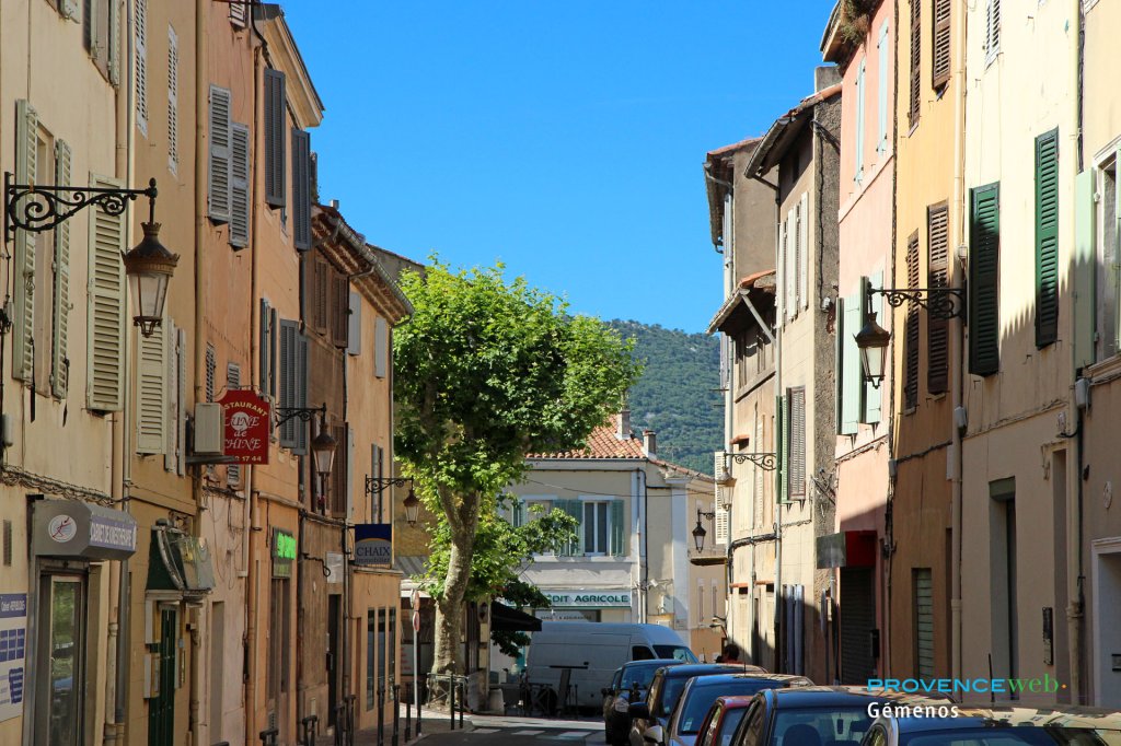 rue &agrave; Gemenos.