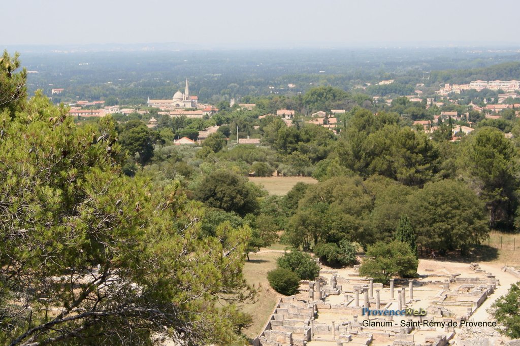 Ruines du Glanum &agrave; Saint R&eacute;my de Provence.