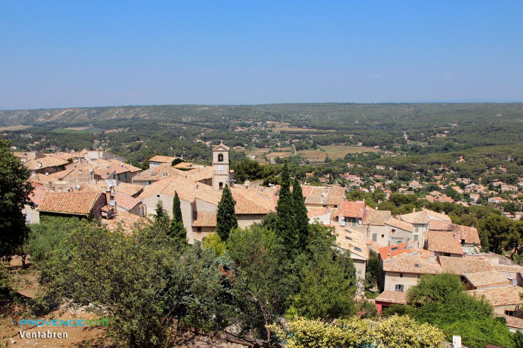 Le village de Ventabren.