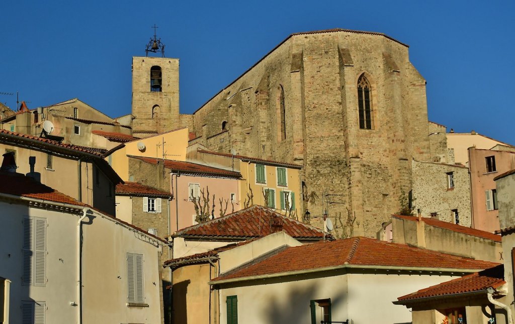 Coll&eacute;giale St Paul &agrave; Hy&egrave;res.
