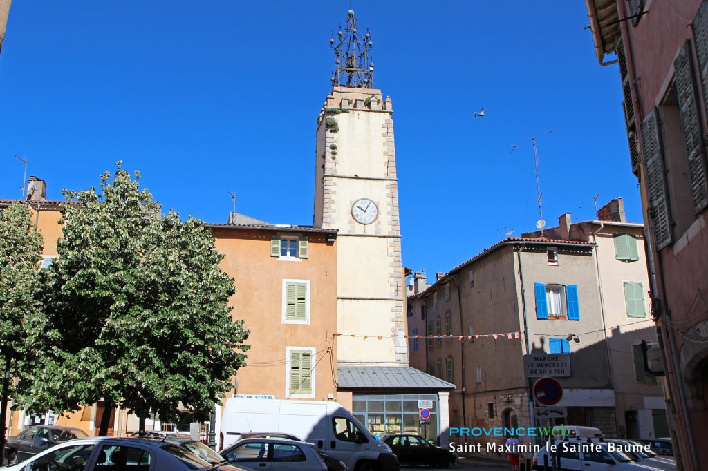 Clocher de Saint Maximin la Sainte Baume.