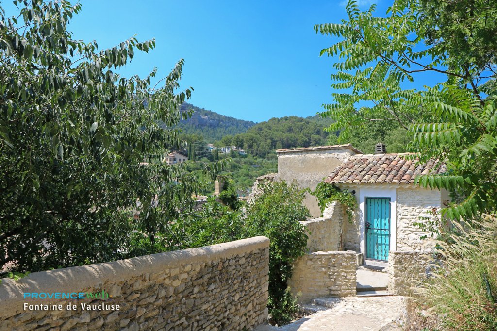 Ruelle &agrave; Fontaine de Vaucluse.