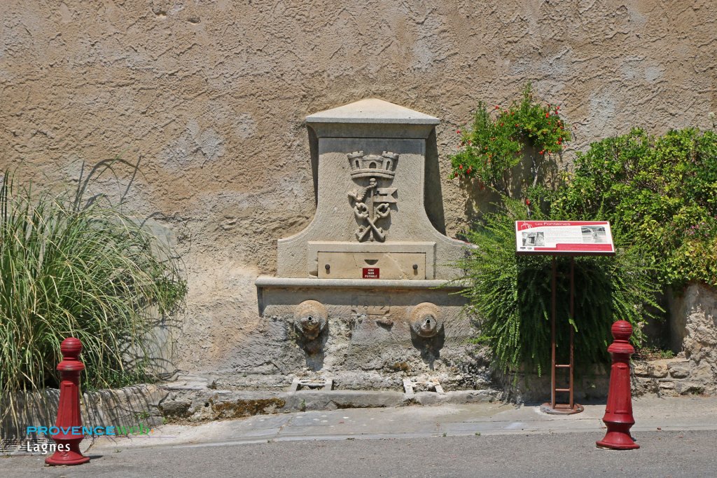 Fontaine.