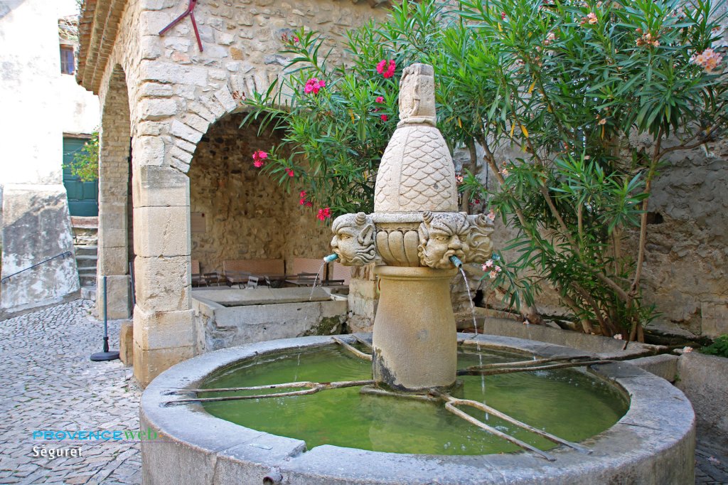 Fontaine &agrave; S&eacute;guret.